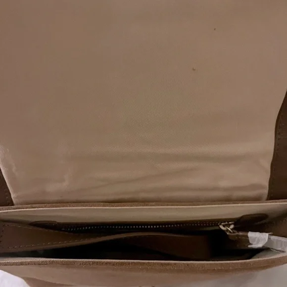 ❤️SOLD❤️UGG Shearing / Suede Crossbody Bag - Picture 3 of 9